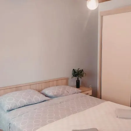 Silvija - 50 M From Sea Appartement