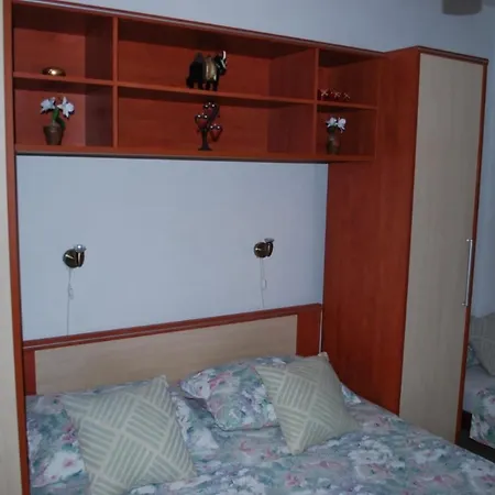 Silvija - 50 M From Sea Appartement *