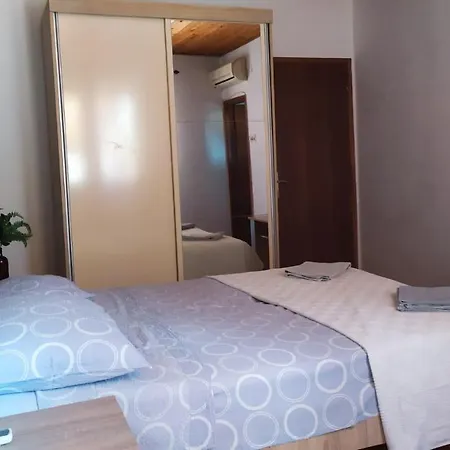 Silvija - 50 M From Sea Appartement *